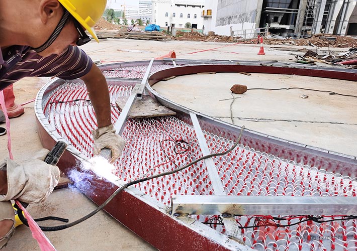 長(zhǎng)沙發(fā)光字