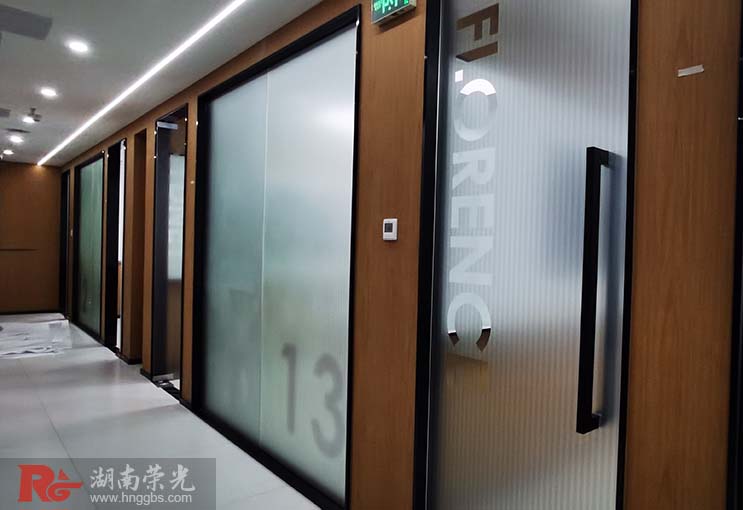 玻璃貼膜